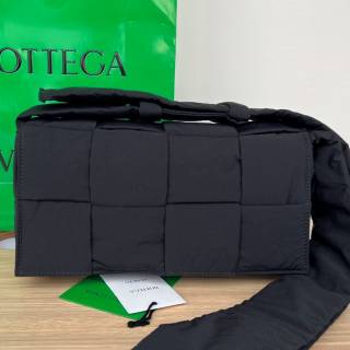 SA급 레플리카 미러급 가방 레플가방 명품레플가방 | 보테가베네타 레플리카 패딩 테크 카세트 백 [블랙&그린] 628951VB